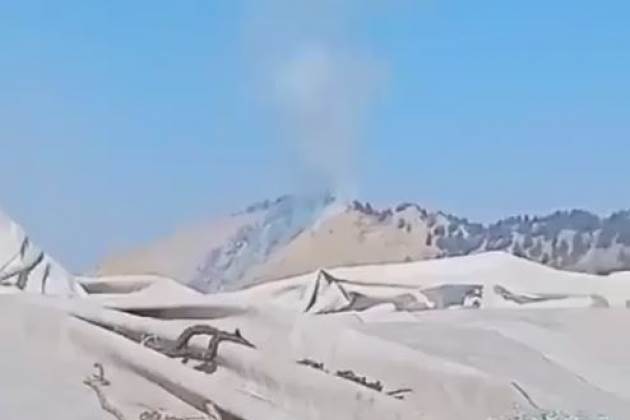 طائرة الركاب المحطمة على جبل توفان في شمال شرق أفغانستان