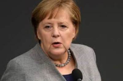 ميركل: لقاحات كورونا ستوزع في جميع أنحاء العالم