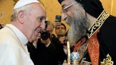 البابا تواضروس يتلقي اتصالا هاتفيا من البابا فرانسيس فى عيد المحبة الاخوية