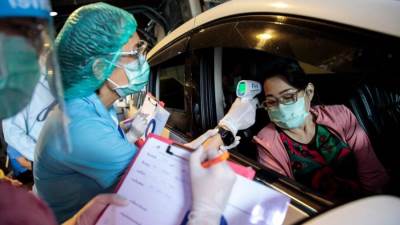 إيران تسجل انخفاضا في الإصابات بكورونا