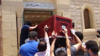 تشييع جنازة الفنان حسن حسني (صور)