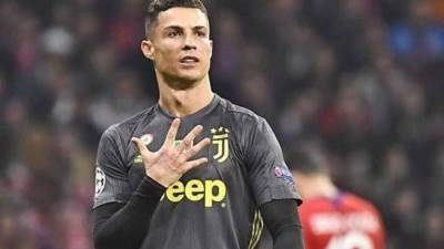 ثروة "كريستيانو رونالدو" من كرة القدم تتجاوز المليار دولار