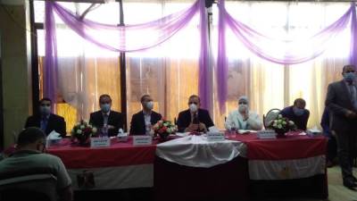 محافظ كفرالشيخ يجتمع برؤساء لجان الثانوية العامة 