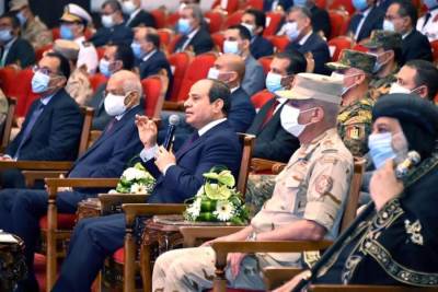 السيسي يعرب عن سعادته وفخره بالمشروعات القومية المفتتحة اليوم