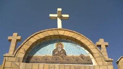 عاجل ..راهب مزيف يجمع مساعدات مالية ..ودير "الشايب" يعلق