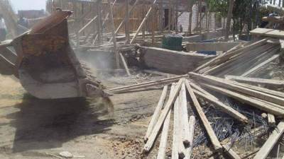 محافظ سوهاج: إزالة 20 حالة تعدٍّ على الأراضي الزراعية وأملاك الدولة