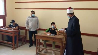 وكيل الأزهر يتفقد لجان الثانوية الأزهرية بالإسماعيلية