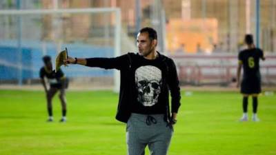 أحمد عيد عبدالملك ينفي شطب عضويته من الزمالك