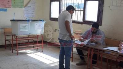 توافد الناخبين على اللجان للإدلاء بأصواتهم بانتخابات مجلس الشيوخ