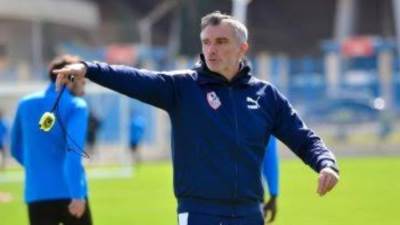 كارتيرون يعلن قائمة الزمالك أمام نادي مصر