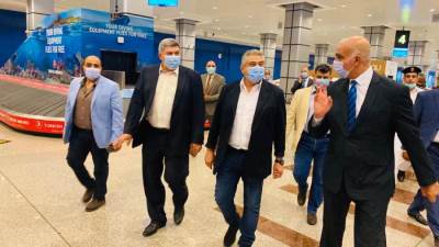 نائب وزير الطيران المدني يتفقد الاجراءات الوقائية من كورونا مطار الغردقة الدولى 