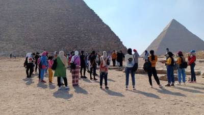 رئيس هيئة قصور الثقافة يتفقد أنشطة ثقافة الطفل