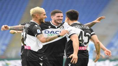 "أودينيزي" يفوز على "لاتسيو" 3-1 في الدوري الإيطالي لكرة القدم