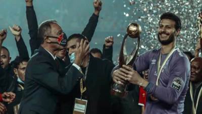 الشناوي يكشف كواليس حديثه مع اللاعبين بين شوطي نهائي القرن