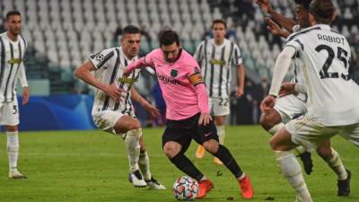 رونالدو يشارك في تقدم يوفنتوس على برشلونة بالشوط الأول