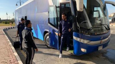 وصول لاعبي بيراميدز لملعب الدفاع استعدادًا للقاء دجلة