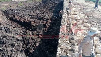 بدء أعمال الرصف بطريق أبو سكين التفتيش بكفرالشيخ 