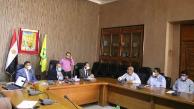 سكرتير عام محافظة شمال سيناء يستعرض الموقف التنفيذي للخطة الاستثمارية بنسبة 86%