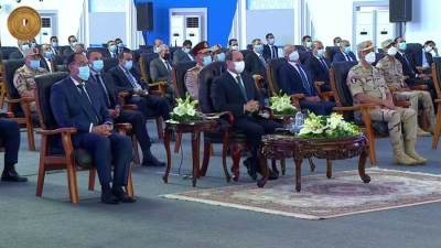 الرئيس السيسي يشهد فيلما تسجيليا بعنوان "عبور جديد"