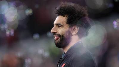 محمد صلاح مطلوب في قائمة برشلونة "تشافي" بأي ثمن