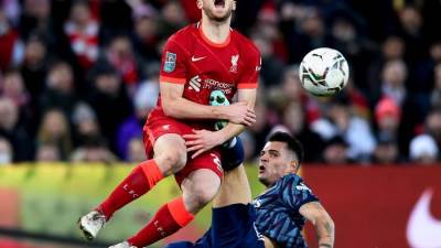 بدون «صلاح».. ليفربول لا يعبر بكأس الرابطة أمام آرسنال ناقص العدد