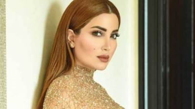 نسرين طافش تروج لمسرحية "كازانوفا" بموسم الرياض