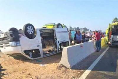 إصابة 6 أشخاص إثر انقلاب سيارة سوزوكي بالطريق الزراعي في قها