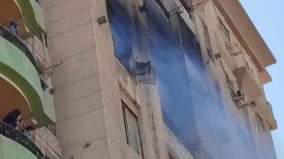 إصابة شخص في حريق هائل بشقة في بنها
