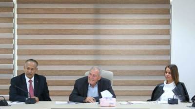 الدكتور حسن مصطفى يجتمع مع لجنة إدارة "اليد" لمناقشة خارطة الطريق حتى الانتخابات