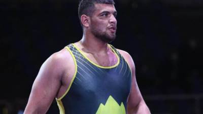 منيع بطل المصارعة الرومانية يتأهل لنهائي دورة ألعاب البحر المتوسط