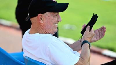 فيريرا يعقد جلسة مطولة مع اللاعبين