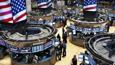 أداء متباين لمؤشرات سوق الأسهم الأمريكية عند الإغلاق