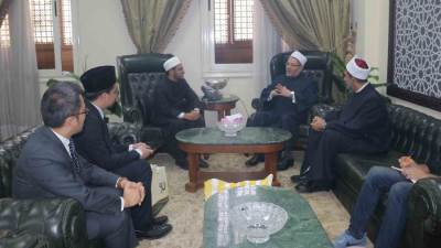 مفتي الجمهورية يستقبل مفتي سنغافورة والوفد المرافق له لبحث تعزيز التعاون الإفتائي