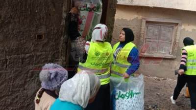 توزيع 1305 "ألحفة" على المستحقين بقرى ومدن كفر الشيخ تحت شعار "ستر ودفا"