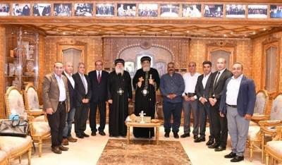 البابا تواضروس يلتقي لجنة "الصحافة القبطية"