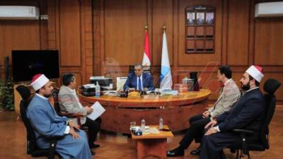 رئيس جامعة كفر الشيخ يستقبل وفد مركز الأزهر العالمي للفتوى الإلكترونية