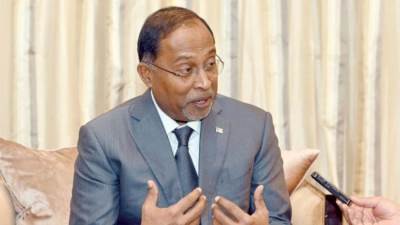 وزير الخارجية الماليزي: يجب أن تكون الهدنة الإنسانية في غزة بداية لعملية سلام دائمة