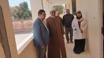 رئيس منطقة مطروح الأزهرية يؤكد على «محاربة الغش» خلال تفقده لجان امتحانات النقل