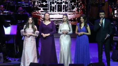 وزيرة الثقافة تشهد احتفالية "ثورة شعب.. ليلة في حب مصر" بالأوبرا