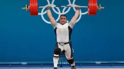 عبد الرحمن السيد ينهي منافسات رفع الأثقال في المركز السابع
