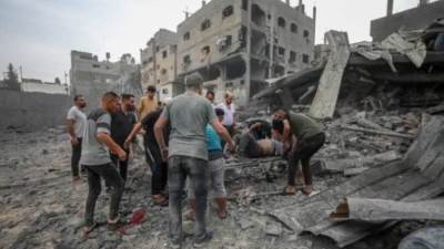 ثلاثة شهداء ومصابون في قصف للاحتلال الإسرائيلي على مخيم النصيرات بوسط قطاع غزة