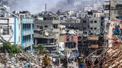 10 شهداء و30 جريحا في قصف الاحتلال لمركز إيواء في مخيم جباليا