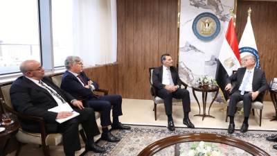 وزير البترول والثروة المعدنية يلتقي ماثيوس ريجاس الرئيس التنفيذي لشركة انرجيان اليونانية