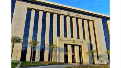 وظائف للمصريين بالخارج والداخل.. طريقة التسجيل في موقع وزارة العمل