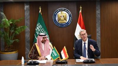 المهندس كريم بدوي يستقبل بندر بن إبراهيم الخريف وزير الصناعة والثروة المعدنية السعودي