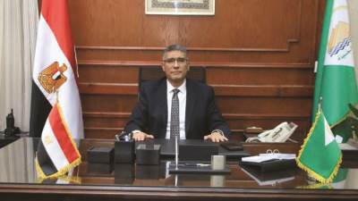 محافظ الجيزة يتابع أعمال رصف وتطوير طريق "مصر/ أسيوط"