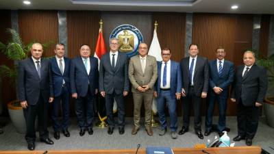 بدوي: قطاع البترول يكثف جهوده لتطبيق نظام التحول الرقمي في كافة المجالات