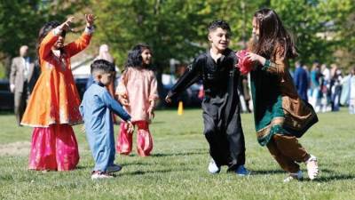 احتفالات المصريين في الخارج تعكس التنوع الثقافي بين الشعوب