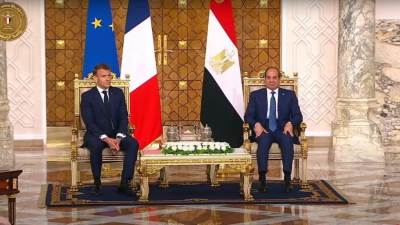 السيسي وماكرون يشاركان بالجلسة الختامية للمنتدى الاقتصادي المصري الفرنسي