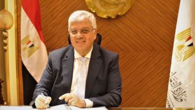 وزير التعليم العالي يعقد اجتماعًا مع مديري مراكز ذوي الإعاقة بالجامعات المصرية